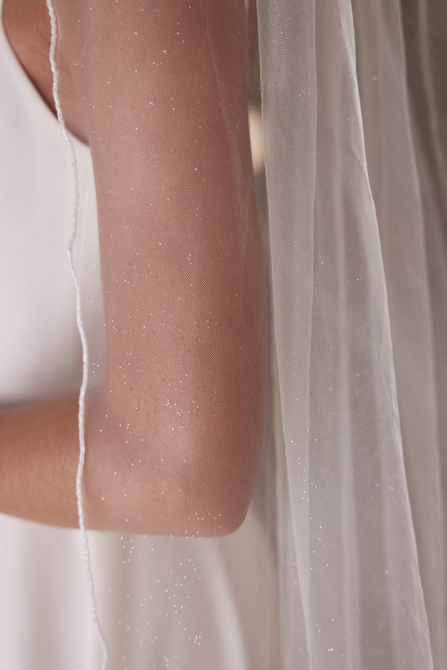 Velo de Novia Tul Brillante Sutil