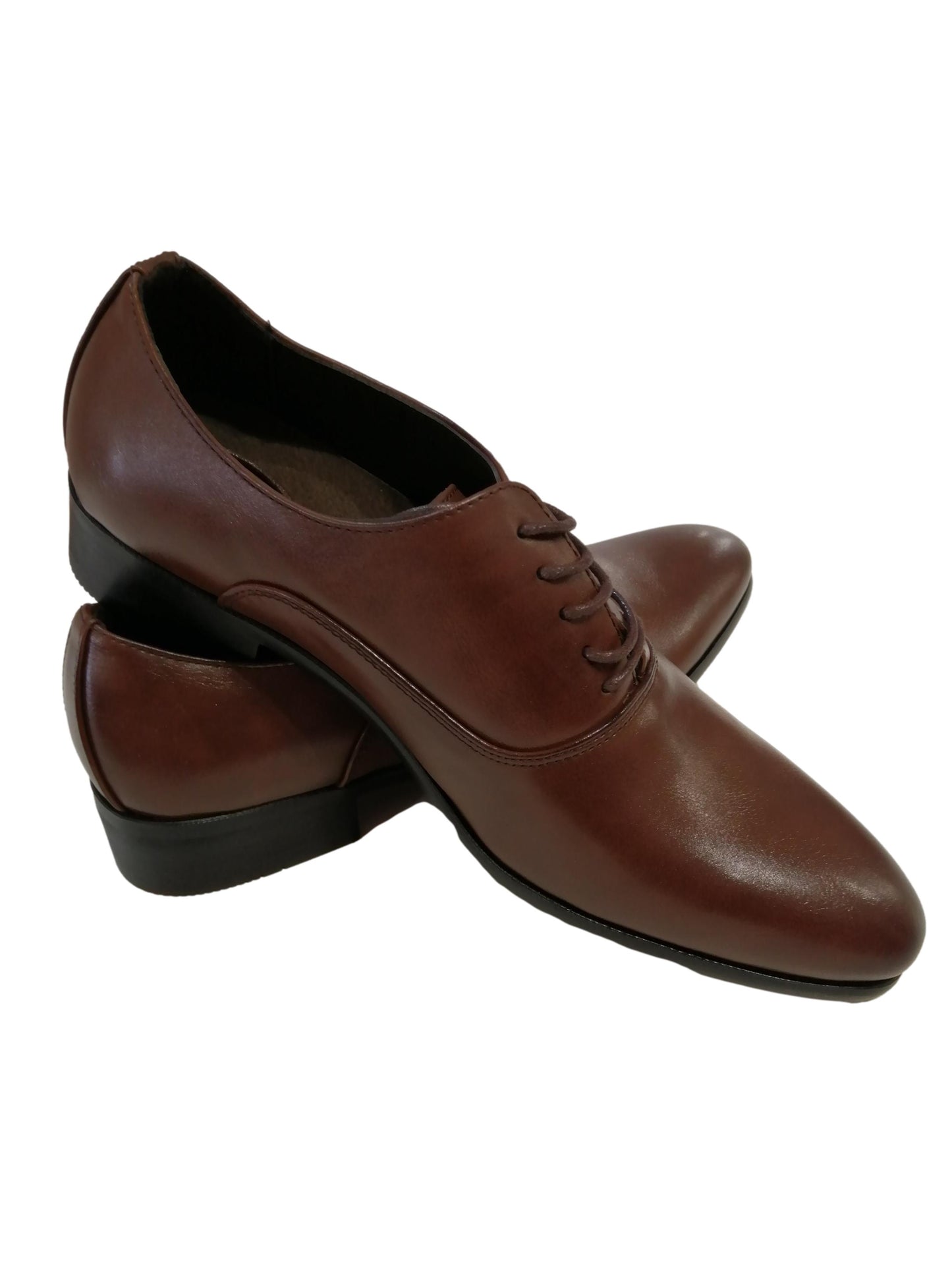 Brown dress shoe