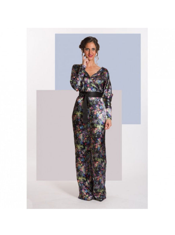 Printed jumpsuit with sleeves