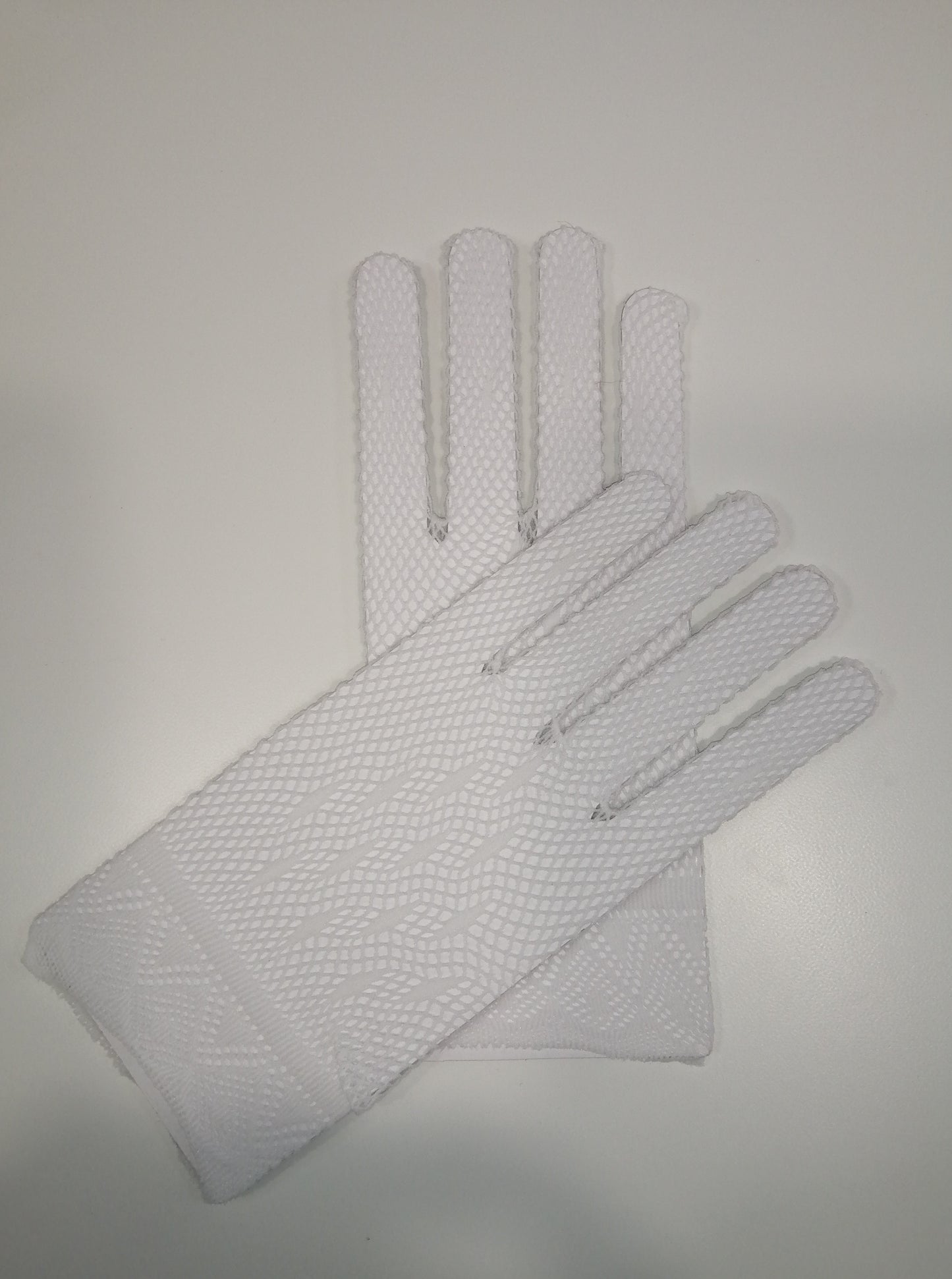 Guantes blancos