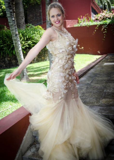 Vestido de gala dorado