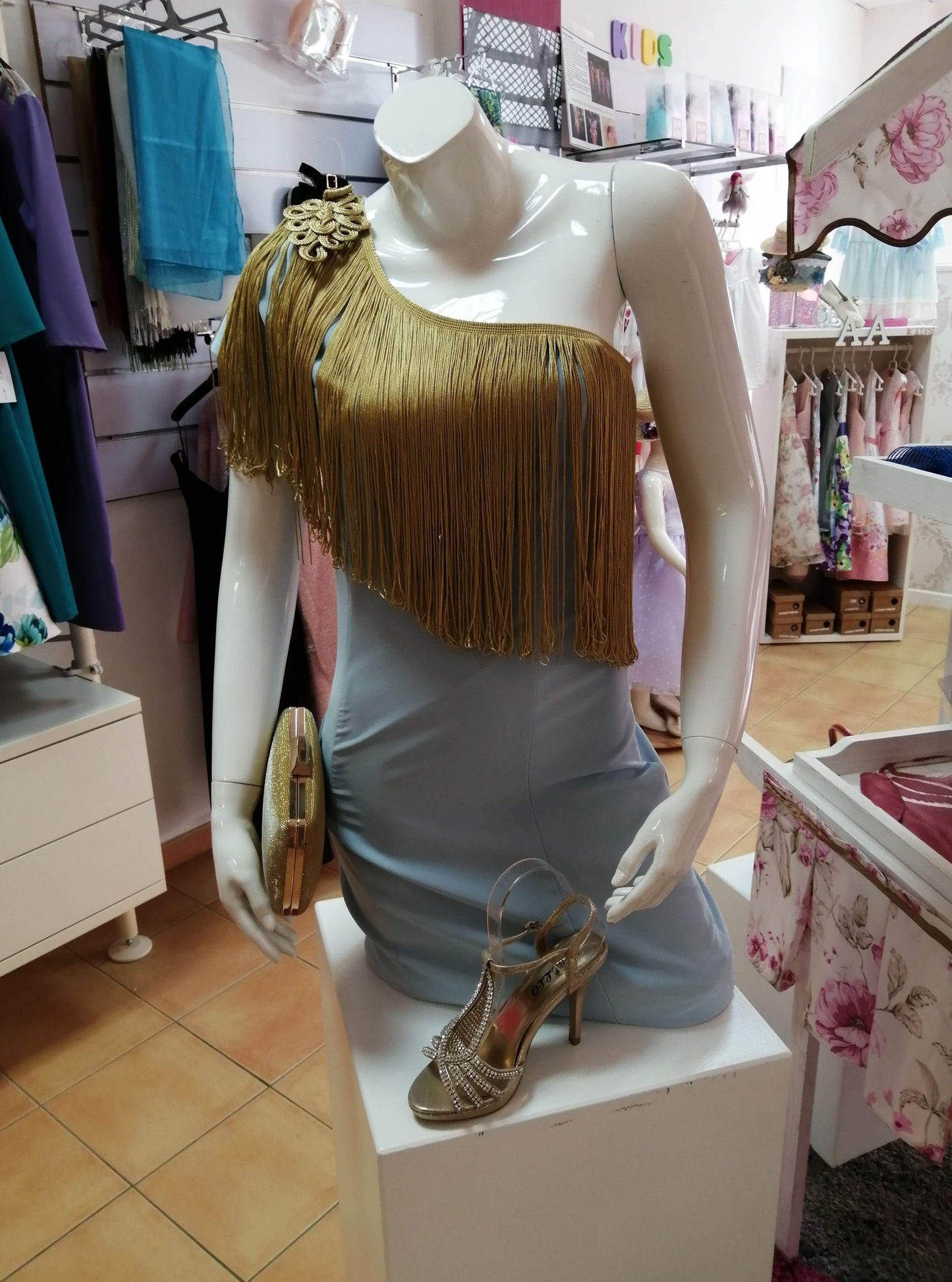 Vestido midi flecos