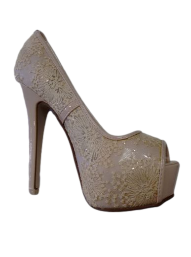 Zapato de salón peeptoes color crema