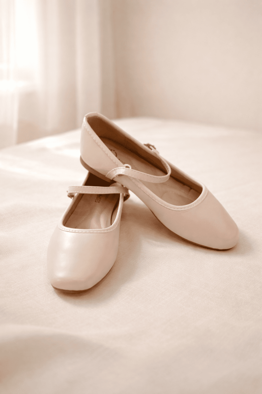 Zapatos de niña estilo bailarina nude