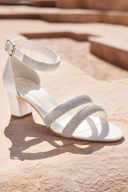 Sandalia de novia con tacón de 6 cm.