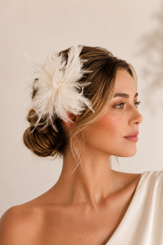 Tocado de Plumas Marfil Elegance