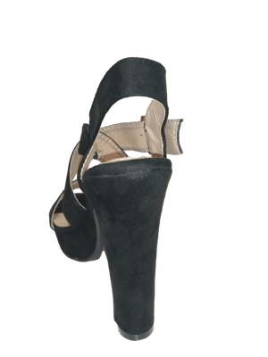 Sandalia de tacón y plataforma negro