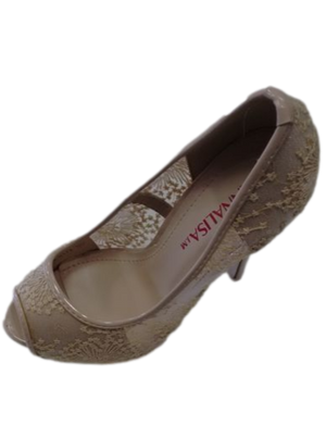 Zapato de salón peeptoes color crema
